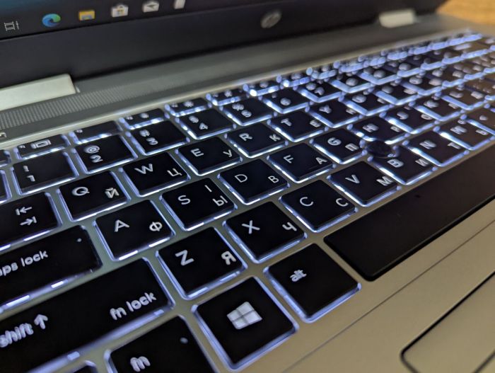 Ноутбук HP ProBook 640 G5 / 14" (1920x1080) IPS / Intel Core i5-8265U (4 (8) ядра по 1.6 - 3.9 GHz) / 16 GB DDR4 / 480 GB SSD / Intel UHD Graphics 620 / WebCam / Windows 10 б/в - изображение 6