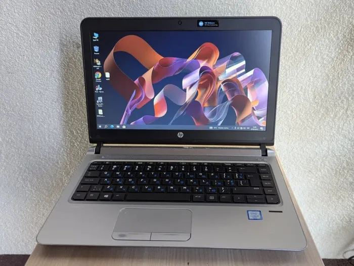 Ноутбук Б-клас HP ProBook 430 G3 / 13.3" (1366x768) TN / Intel Core i3-6100U (2 (4) ядра по 2.3 GHz) / 8 GB DDR3 / 128 GB SSD / Intel HD Graphics 520 / WebCam б/в - зображення 2
