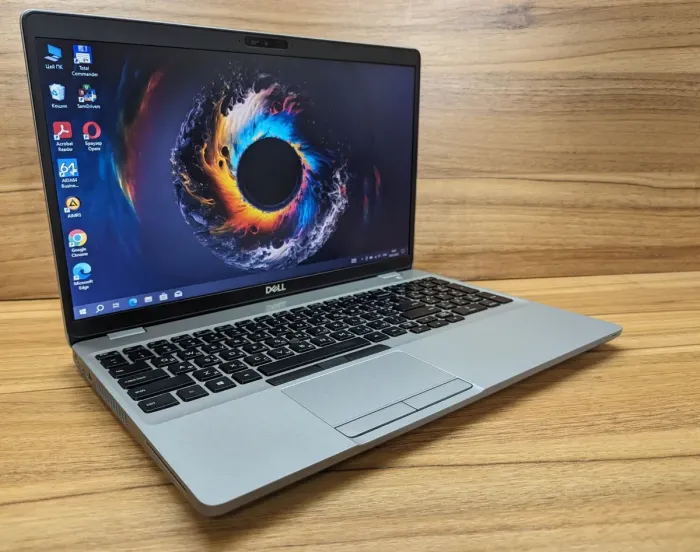 Ноутбук Dell Latitude 5511 / 15.6" (1366x768) TN / Intel Core i5-10300H (4 (8) ядра по 2.5 - 4.5 GHz) / 8 GB DDR4 / 512 GB SSD / Intel UHD Graphics / WebCam / Windows 10 б/в - зображення 4