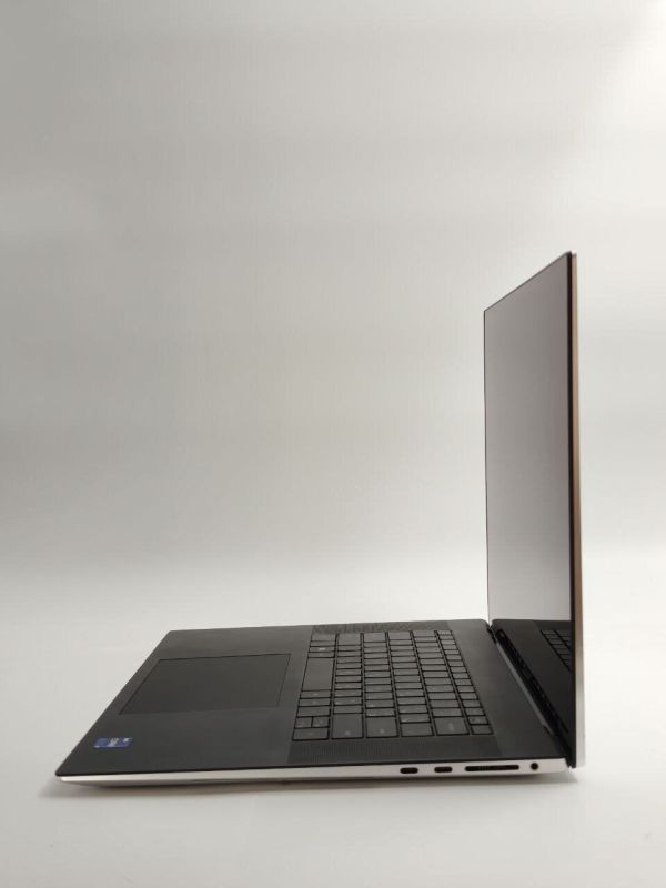 Ігровий ноутбук Б-клас Dell XPS 17 9720 / 17.3" (3840x2400) IPS Touch / Intel Core i9-12900HK (14 (20) ядер по 3.8 - 5.0 GHz) / 16 GB DDR5 / 512 GB SSD / nVidia GeForce RTX 3060, 6 GB GDDR6, 192-bit / WebCam б/в - зображення 3