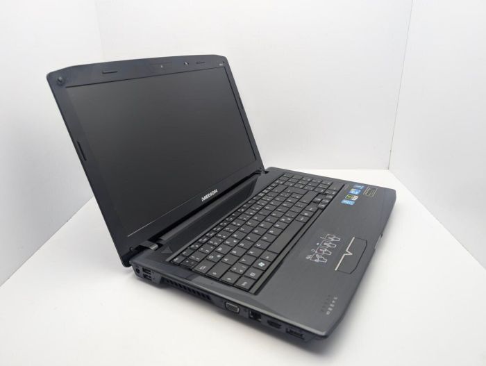 Ноутбук Medion Akoya P6622 / 15.6" (1366x768) TN / Intel Core i3-350M (2 (4) ядра по 2.26 GHz) / 6 GB DDR3 / 320 GB HDD / nVidia GeForce GT 310M, 512 MB GDDR3, 64-bit / WebCam б/в - зображення 6