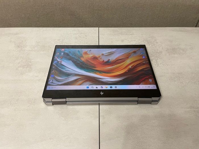 Мобільна робоча станція-трансформер HP ZBook Studio x360 G5 / 15,6" (3840x2160) IPS Touch / Intel Core i9-8950HK (6 (12) ядра по 2.9 - 4.8 GHz) / 16 GB DDR4 / 256 GB SSD M.2 / nVidia Quadro P2000, 4 GB GDDR5, 128-bit / WebCam б/в - зображення 3