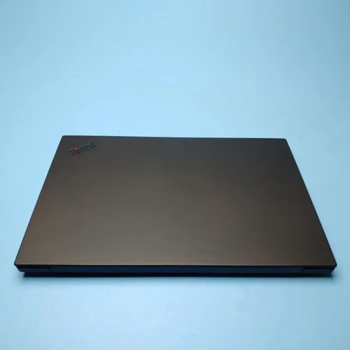 Мобільна робоча станція Lenovo ThinkPad P1 / 15.6" (1920x1080) IPS / Intel Core i7-8750H (6 (12) ядер по 2.2 - 4.1 GHz) / 8 GB DDR4 / 256 GB SSD / nVidia Quadro P1000, 4 GB DDR5, 128-bit / WebCam / Win 10 Pro б/в - зображення 3