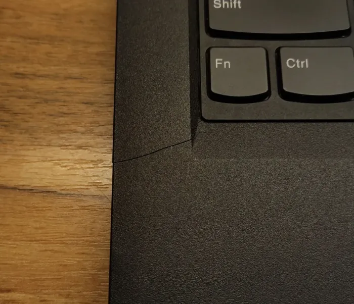 Ультрабук Б-клас Lenovo ThinkPad L480 / 14" (1366x768) TN / Intel Core i5-8350U (4 (8) ядра по 1.7 - 3.6 GHz) / 8 GB DDR4 / 240 GB SSD / Intel UHD Graphics 620 / WebCam / Windows 10 б/в - зображення 4