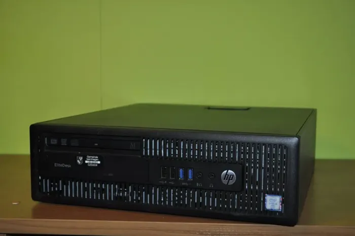Комп'ютер Б-клас HP EliteDesk 800 G2 SFF / Intel Core i5-6500 (4 ядра по 3.2 - 3.6 GHz) / 8 GB DDR4 / 120 GB SSD / Intel HD Graphics 530 / DVD-ROM / Windows 11 Pro б/в - зображення 4
