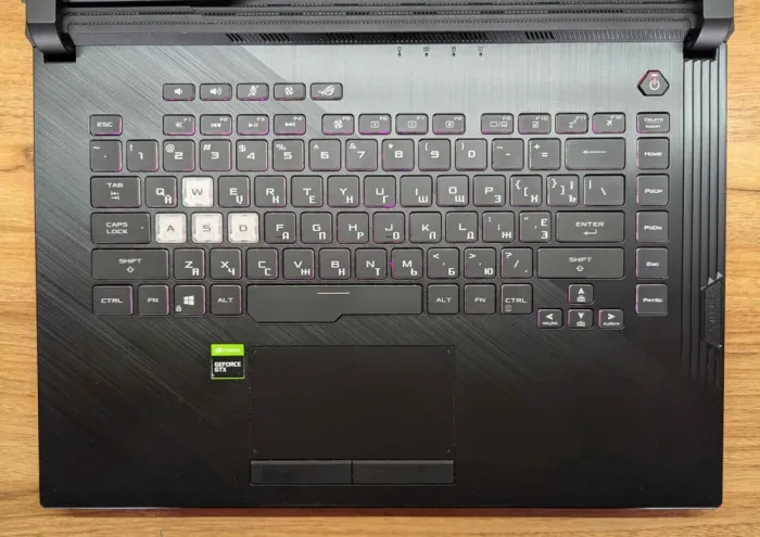 Ігровий ноутбук Asus ROG Strix GL531G / 15.6" (1920x1080) IPS / Intel Core i5-9300H (4 (8) ядра по 2.4 - 4.1 GHz) / 16 GB DDR4 / 512 GB SSD / nVidia GeForce GTX 1660 Ti, 6 GB GDDR6, 192-bit / HDMI / Windows 10 б/в - зображення 3