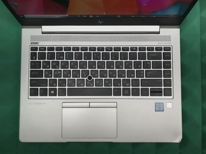 Ультрабук Б-клас HP EliteBook 840 G5 / 14" IPS / Core i5-8350U (4(8) ядра по 1.7-3.6GHz) / 8GB DDR4 / 256GB SSD M.2 / UHD Graphics 620 / WebCam б/в - зображення 4