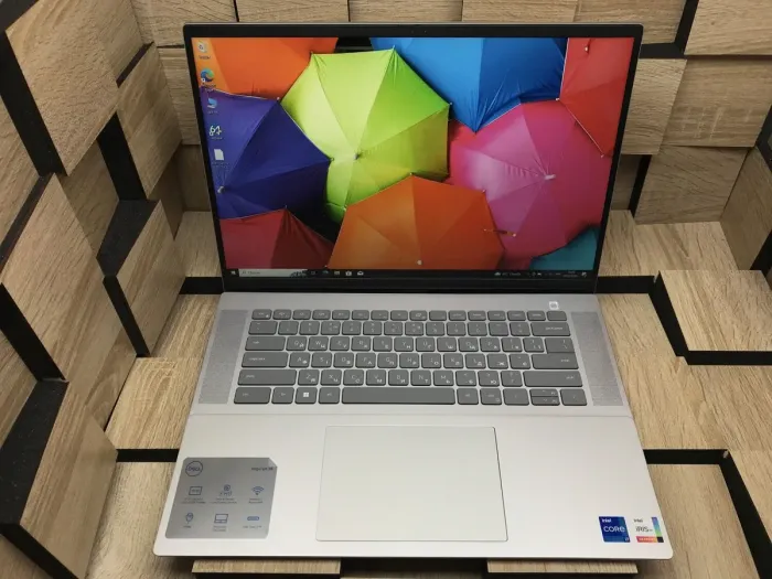 Ноутбук Б-клас Dell Inspiron 16 5620 / 16" (1920x1200) IPS / Intel Core i7-1255U (10 (12) ядер по 1.7 - 4.7 GHz) / 8 GB DDR4 / 240 GB SSD M.2 / Intel Iris Xe Graphics / WebCam / Fingerprint / USB 3.2 / HDMI / Windows 10 б/в - зображення 2