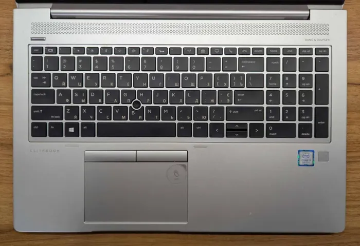 Ультрабук HP EliteBook 850 G6 / 15.6" (1920x1080) IPS / Intel Core i5-8265U (4 (8) ядра по 1.6 - 3.9 GHz) / 16 GB DDR4 / 1000 GB SSD / Intel UHD Graphics 620 / WebCam / Fingerprint / Windows 10 б/в - зображення 3