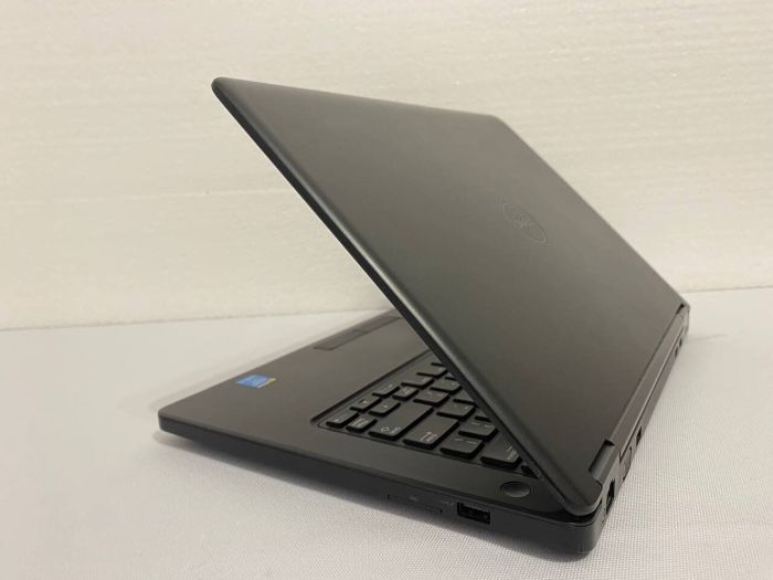 Ноутбук Б-клас Dell Latitude E5450 / 14" (1366x768) TN / Intel Core i5-5200U (2 (4) ядра по 2.2 - 2.7 GHz) / 8 GB DDR3 / 128 GB SSD / Intel HD Graphics 5500 / WebCam / HDMI б/в - зображення 5