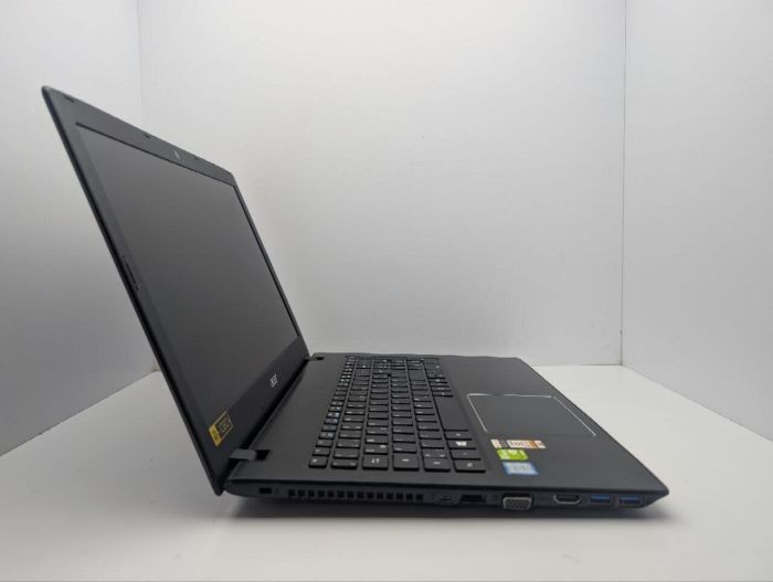 Ноутбук Acer Aspire E5-575G / 15.6" (1920x1080) IPS / Intel Core i7-7500U (2 (4) ядра по 2.7 - 3.5 GHz) / 16 GB DDR4 / 512 GB SSD / nVidia GeForce 940MX, 2 GB GDDR5, 64-bit / WebCam / DVD-ROM б/в - зображення 3