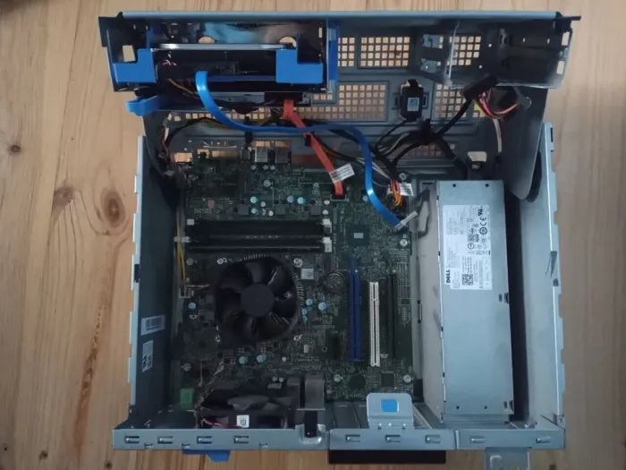 ПК Dell OptiPlex 5040 Tower / Core i3-6100 (2(4) ядра по 3.7GHz) / 8 GB DDR3 / 500 GB HDD / HD Graphics 530 / DVD-RW б/в - зображення 4