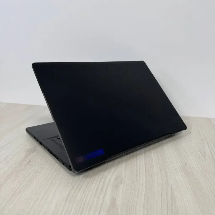 Ігровий ноутбук Asus ROG Zephyrus M16 GU604VY / 16" (2560x1600) IPS / Intel Core i9-13900H (14 (20) ядер по 2,6 - 5,4 ГГц) / 32 ГБ DDR5 / 2000 ГБ SSD NVMe / nVidia GeForce RTX 4090, 16 ГБ GDDR6, 256-біт / WebCam б/в - зображення 6