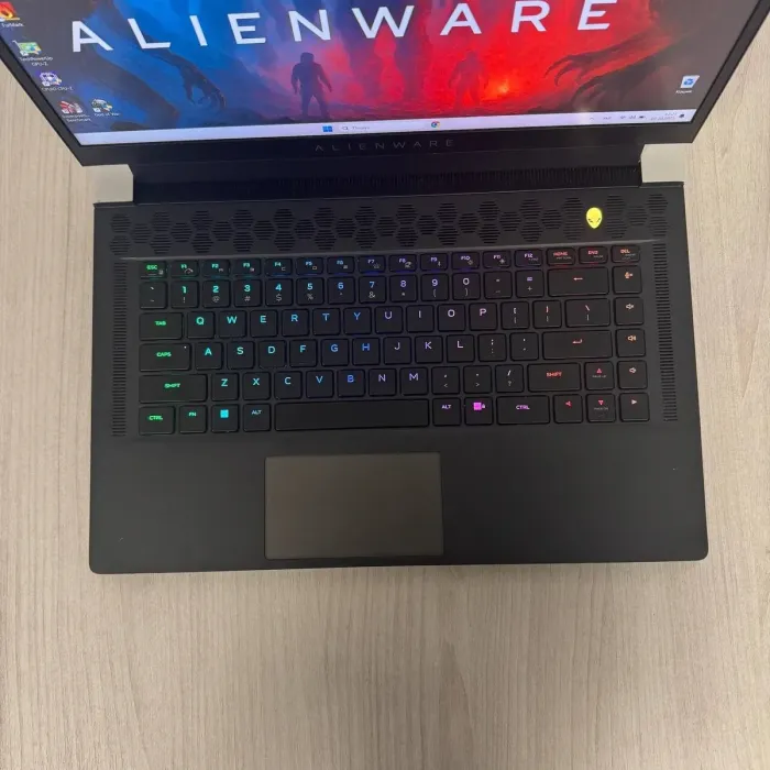 Ігровий ноутбук Б-класу Dell Alienware X15 R1 White / 15.6" (1920x1080) IPS / Intel Core i7-11800H (8 (16) ядер по 2.3 - 4.6 GHz) / 16 GB DDR4 / 512 GB SSD NVMe / nVidia GeForce RTX 3070, 8 GB GDDR6, 256-bit / WebCam б/в - зображення 7
