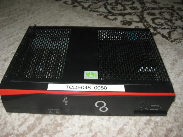 Неттоп Fujitsu FUTRO S720 USFF / AMD GX-217GA (2 ядра по 1.65 GHz) / 4 GB DDR3 / 8 GB SSD / AMD Radeon HD 8280E / Win 7 б/в - зображення 2