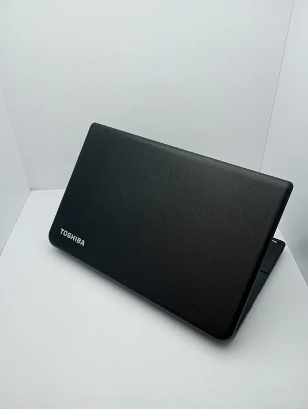 Ноутбук Toshiba Satellite C70 / 15.6" (1600x900) TN / AMD A6-5200 (4 ядра по 2 GHz) / 6 GB DDR3 / 320 GB HDD / ATI Radeon HD 8400 / Web-cam / HDMI / USB 3.0 б/в - зображення 7