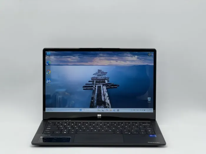 Ультрабук Gateway GWTC71427-BK / 14.1" (1920x1080) IPS Touch / Intel Core i7-1255U (10 (12) ядер по 3.5 - 4.7 GHz) / 8 GB DDR4 / 480 GB SSD / Intel Iris Xe Graphics / WebCam б/в - зображення 2