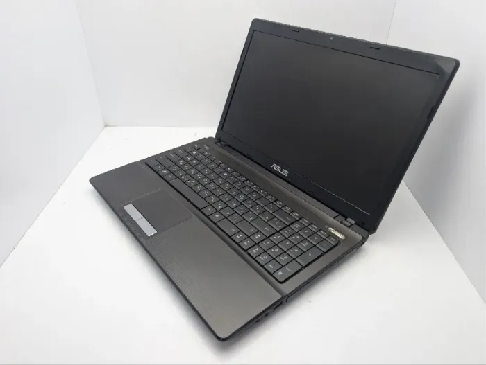 Ноутбук Asus K53 / 15.6" (1366x768) TN / AMD A6-3400M (4 ядра по 1.4 - 2.3 GHz) / 6 GB DDR3 / 640 GB HDD / AMD Radeon HD 6520G Graphics / WebCam / DVD-ROM б/в - изображение 7