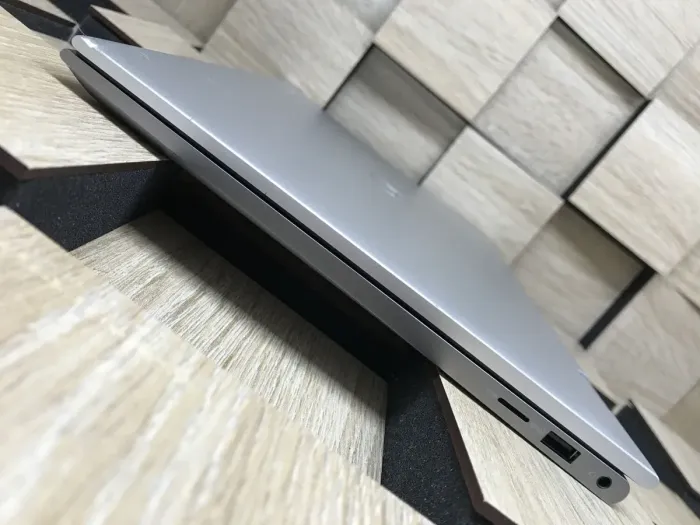 Ноутбук-трансформер Б-клас Dell Inspiron 14 5410 2-in-1 / 14" (1920x1080) IPS / Intel Core i5-1135G7 (4 (8) ядра по 2.4 - 4.2 GHz) / 8 GB DDR4 / 256 GB SSD M.2 / Intel Iris Xe Graphics / WebCam / Fingerprint / USB 3.2 / HDMI / Windows 10 б/в - зображення 5