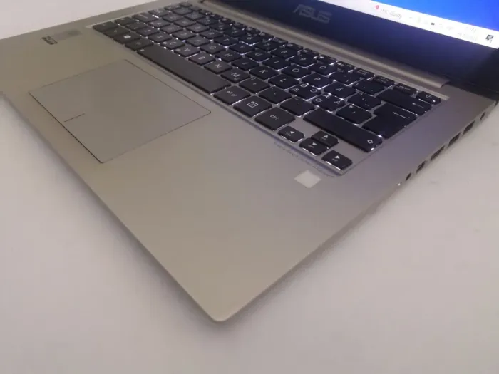 Ультрабук Asus ZenBook UX32L / 13.3" (1920x1080) IPS / Intel Core i7-4510U (2 (4) ядра по 2.0 - 3.1 GHz) / 8 GB DDR3 / 240 GB SSD / nVidia GeForce 840M, 2 GB GDDR3, 64-bit / WebCam / HDMI / Windows 10 Home б/в - зображення 9