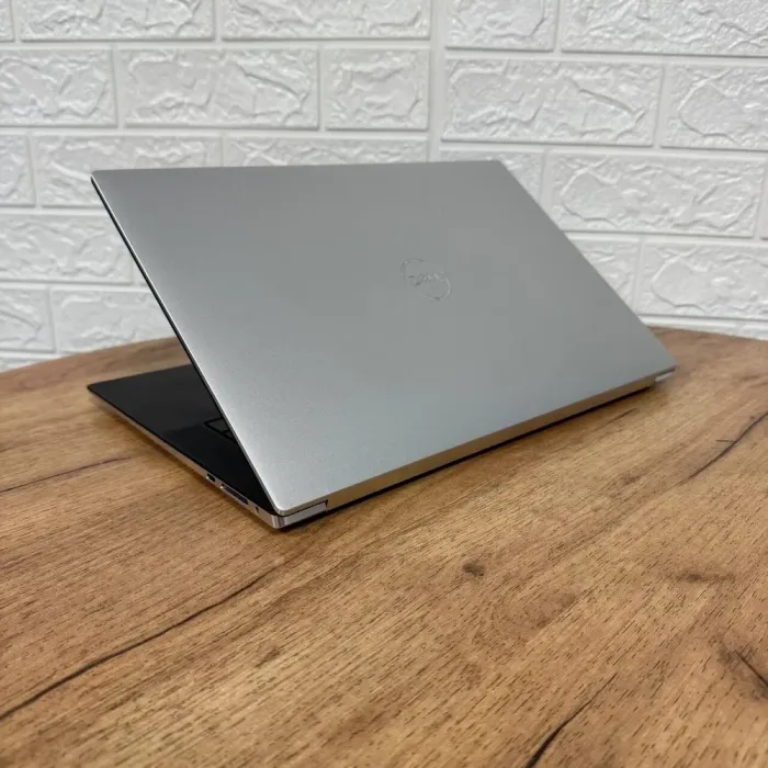 Ігровий ноутбук Б-клас Dell XPS 15 9510 / 15.6" (3456x2160) OLED Touch / Intel Core i7-11800H (8 (16) ядер по 4.6 GHz) / 16 GB DDR4 / 512 GB SSD / nVidia GeForce RTX 3050, 4 GB GDDR6, 128-bit / WebCam б/в - зображення 6