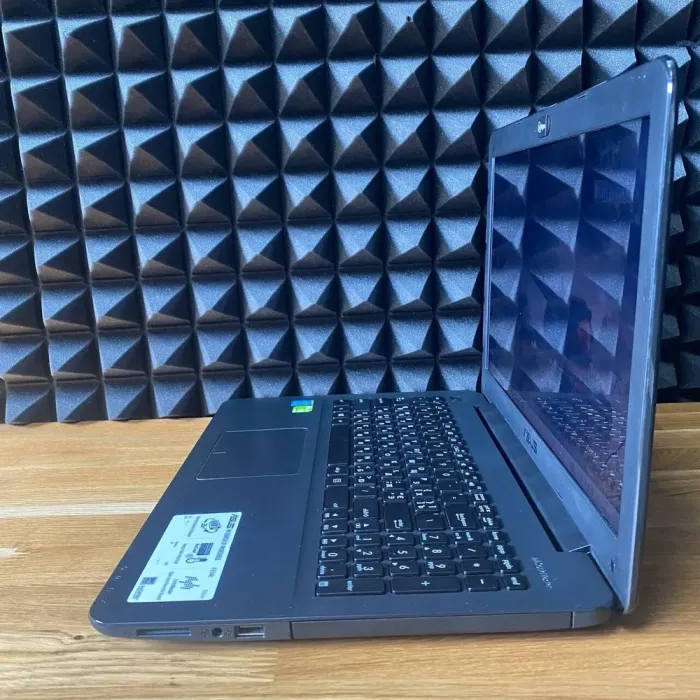 Ноутбук Asus F554L / 15.6" (1366x768) TN / Intel Core i5-4210U (2 (4) ядра по 1.7 - 2.7 GHz) / 12 GB DDR3 / 256 GB SSD / nVidia GeForce GT 820M, 2 GB GDDR3, 64-bit / WebCam / VGA б/в - зображення 4