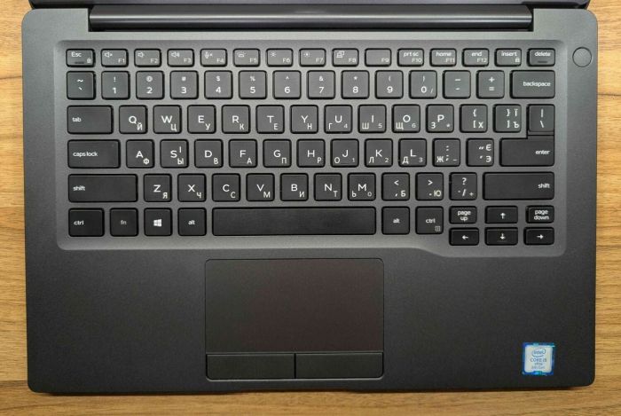 Ультрабук Dell Latitude 7400 / 14" (1920x1080) IPS / Intel Core i5-8365U (4 (8) ядра по 1.6 - 4.1 GHz) / 8 GB DDR4 / 256 GB SSD / Intel UHD Graphics / WebCam / Windows 10 б/в - зображення 3