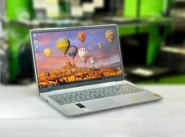 Ультрабук Б-клас Lenovo IdeaPad 5 15IIL05 / 15.6" (1920x1080) IPS / Intel Core i5-1035G1 (4 (8) ядра по 1.0 - 3.6 GHz) / 8 GB DDR4 / 512 GB SSD / Intel UHD Graphics / WebCam / Win 10 Home б/в - зображення 3