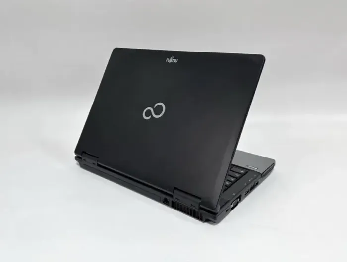Ноутбук Fujitsu LifeBook S752 / 14" (1366x768) TN / Intel Core i3-3110M (2 (4) ядра по 2,4 ГГц) / 8 ГБ DDR3 / 120 ГБ SSD / Intel HD Graphics 4000 + гравірування клавіатури б/в - зображення 5
