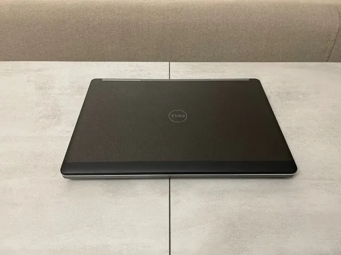 Мобільна робоча станція Dell Precision 7720 / 17,3" (1920x1080) IPS / Intel Core i7-6820HQ (4 (8) ядра по 2,7 - 3,6 ГГц) / 16 ГБ DDR4 / 256 ГБ SSD + 1000 ГБ HDD / nVidia Quadro P3000, 6 ГБ GDDR5, 192-біт / WebCam б/в - зображення 7