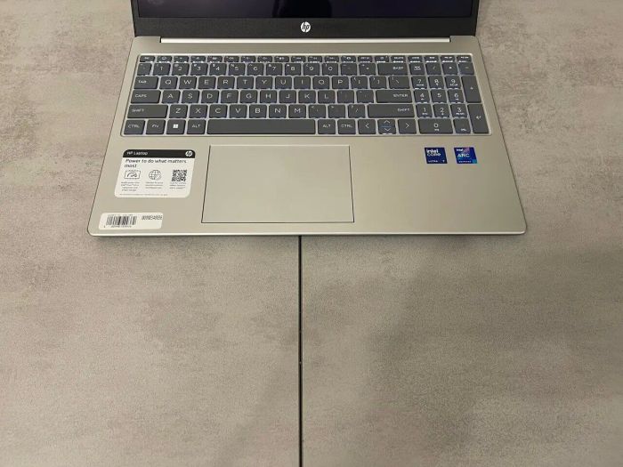 Ноутбук HP 15-FD1008CL / 15.6" (1920x1080) IPS / Intel Core Ultra 7 155H (16 (22) ядер по 1.4 - 4.8 GHz) / 16 GB DDR5 / 512 GB SSD M.2 / Intel Arc Graphics / WebCam / HDMI б/в - зображення 3
