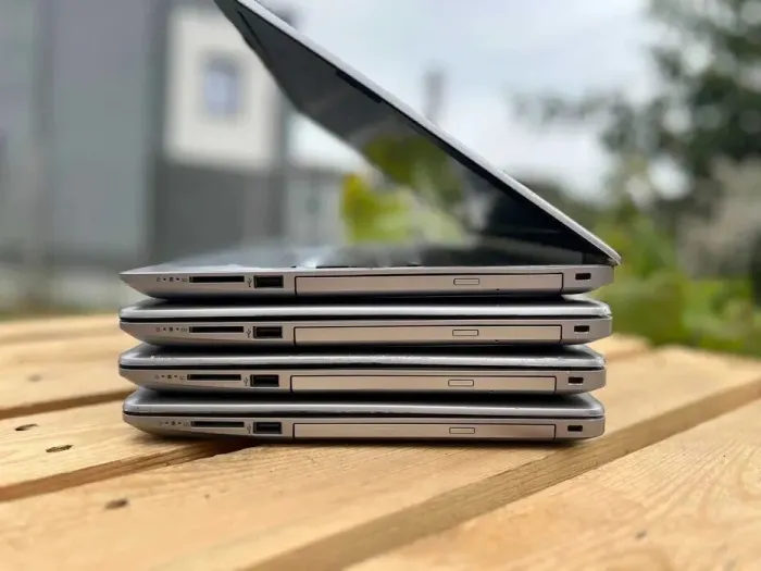 Ноутбук HP 250 G7 / 15.6" (1366x768) TN / Intel Core i3-7100U (2 (4) ядра по 2.4 GHz) / 8 GB DDR4 / 256 GB SSD M.2 / Intel HD Graphics 620 / WebCam б/в - зображення 4