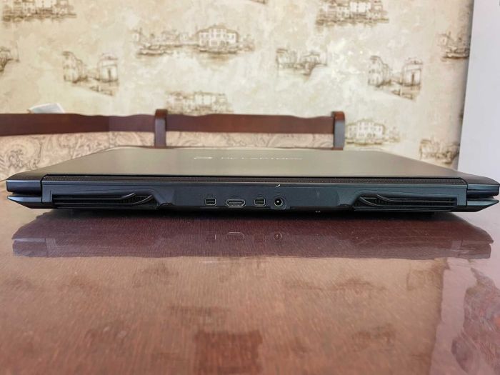 Ігровий ноутбук Clevo N155RDi / 15,6" (1920x1080) TN / Intel Core i7-6700HQ (4 (8) ядра по 2,6 - 3,5 ГГц) / 16 ГБ DDR3 / 256 ГБ SSD / nVidia GeForce GTX 960, 2 ГБ GDDR5, 128-біт / Веб-камера б/в - зображення 8