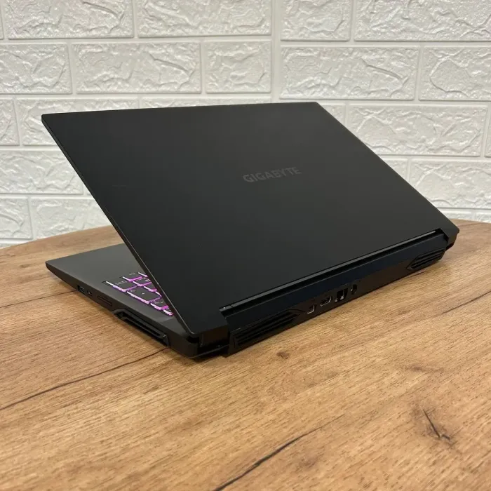 Ігровий ноутбук Б-клас Gigabyte G5 MD / 15.6" (1920x1080) IPS / Intel Core i5-11400H (6 (12) ядер 4.5 GHz) / 16 GB DDR4 / 512 GB SSD / nVidia GeForce RTX 3050 Ti, 4 GB GDDR6, 128-bit / WebCam б/в - зображення 6