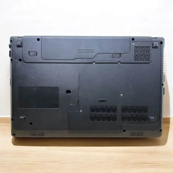 Ноутбук Lenovo G570 / 15.6" (1366x768) TN / Intel Core i3-2350M (2 (4) ядра по 2.3 GHz) / 4 GB DDR3 / 120 GB SSD / AMD Radeon HD 6370M, 1 GB GDDR3, 128-bit / WebCam б/в - зображення 6