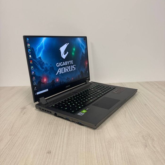 Ігровий ноутбук Gigabyte Aorus 17G XC / 17.3" (1920x1080) IPS / Intel Core i7-10870H (8 (16) ядер по 2.2 - 5.0 GHz) / 32 GB DDR4 / 512 GB SSD NVMe / nVidia GeForce RTX 3070, 8 GB GDDR6, 256-bit / WebCam б/в - зображення 4