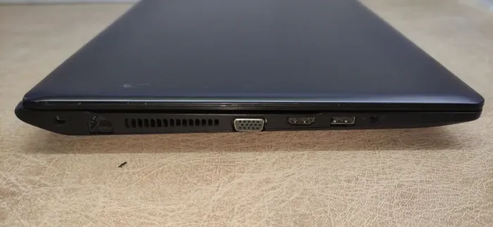 Ноутбук Samsung NP370E5L / 15.6" (1920x1080) TN / Intel Core i7-6700HQ (4 (8) ядра по 2.6 - 3.5 GHz) / 8 GB DDR4 / 120 GB SSD / nVidia GeForce 920MX, 2 GB GDDR5, 64-bit / WebCam б/в - зображення 6