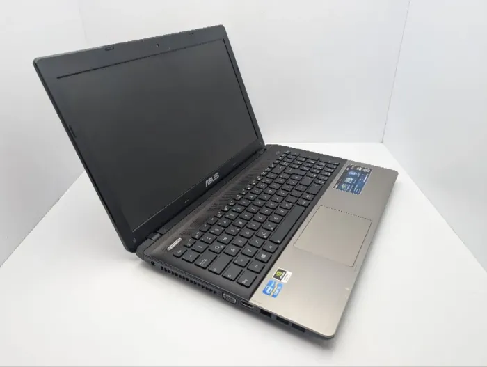 Ноутбук Asus A55V / 15.6" (1366x768) TN / Intel Core i7-3612QM (4 (8) ядра по 2.1 - 3.1 GHz) / 8 GB DDR3 / 240 GB SSD / nVidia GeForce 410M, 1 GB GDDR3, 64-bit / WebCam / DVD-ROM б/в - зображення 6