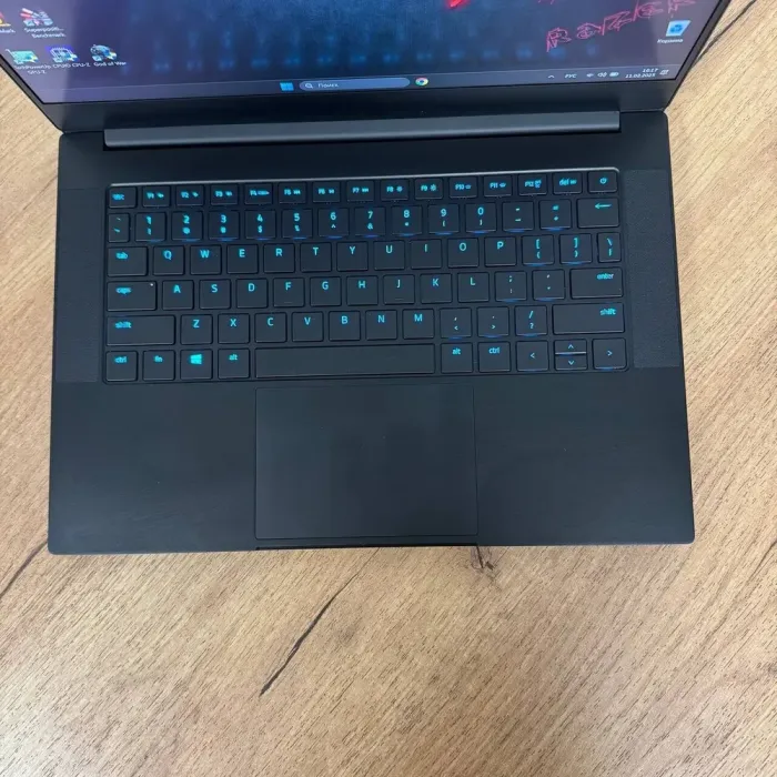 Ігровий ноутбук Б-клас Razer Blade 14 RZ09-0370 / 14" (1920x1080) IPS / AMD Ryzen 9 5900HX (8 (16) ядер по 3.3 - 4.6 GHz) / 16 GB DDR4 / 1000 GB SSD NVMe / nVidia GeForce RTX 3060, 6 GB GDDR6, 192-bit / WebCam б/в - зображення 7