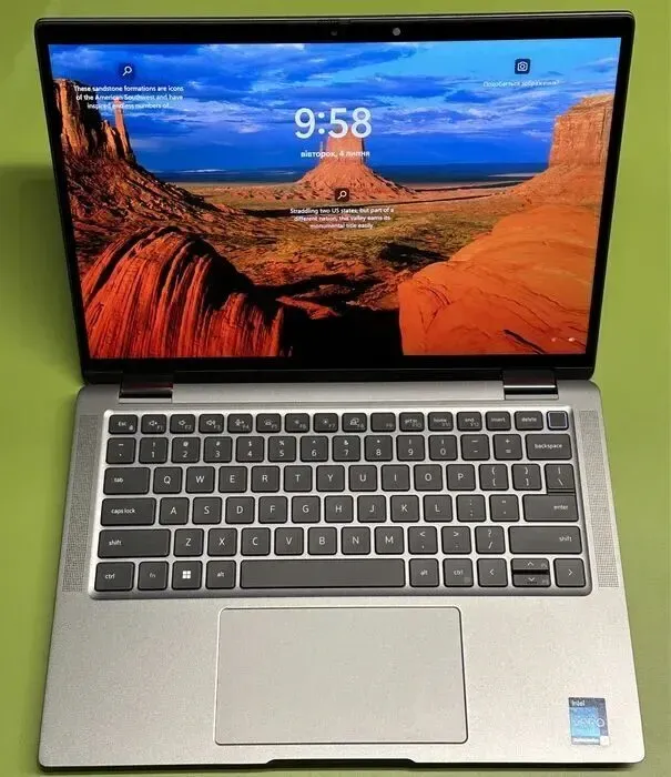 Ультрабук Dell Latitude 7340 2-in-1 / 13.3" (2560x1600) WVA Touch / Intel Core i5-1345U (10 (12) ядер по 3.5 - 4.7 GHz) / 16 GB DDR4 / 256 GB SSD M.2 / Intel Iris Xe Graphics / WebCam - зображення 2