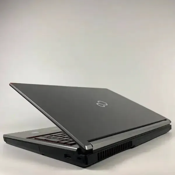 Мобільна робоча станція Fujitsu Celsius H760 / 15.6" (1920x1080) IPS / Intel Core i5-6440HQ (4 ядра по 2.6 - 3.5 GHz) / 32 GB DDR4 / 512 GB SSD / nVidia Quadro M600M, 2 GB GDDR5, 128-bit / WebCam / HDMI б/в - зображення 6