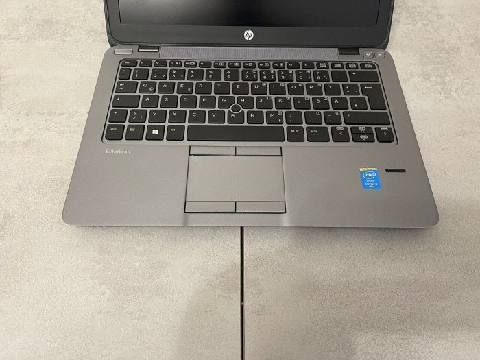 Нетбук HP ProBook 820 G2 / 12.5" (1366x768) TN / Intel Core i5-5300U (2 (4) ядра по 2.3 - 2.9 GHz) / 8 GB DDR3 / 250 GB SSD / Intel HD Graphics 5500 / WebCam б/в - зображення 4