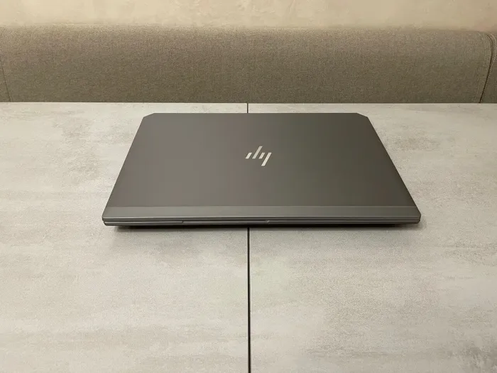 Мобільна робоча станція HP ZBook 17 G6 / 17,3" (3840x2160) IPS Touch / Intel Core i7-9750H (6 (12) ядер по 2,6 - 4,5 ГГц) / 16 ГБ DDR4 / 512 ГБ SSD M.2 / nVidia Quadro T1000, 4 ГБ GDDR5, 128-біт / WebCam б/в - зображення 6