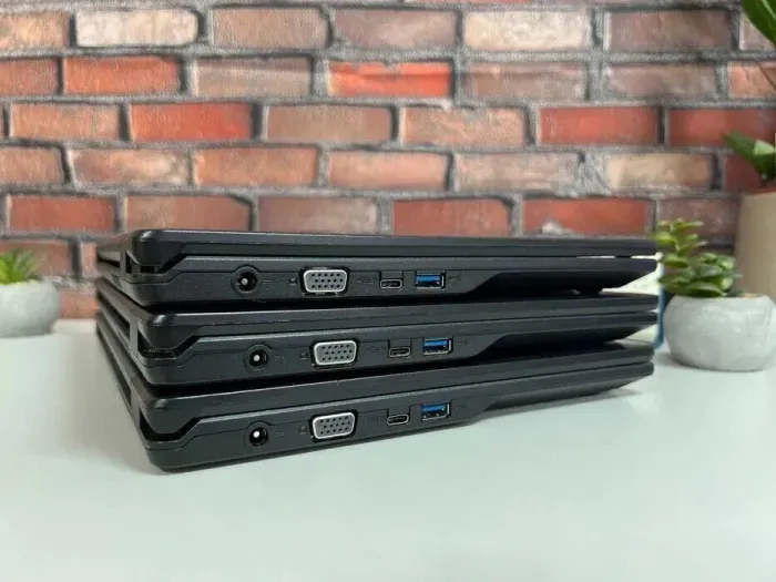 Ноутбук Fujitsu LifeBook E449 / 14" (1366x768) TN / Intel Core i3-7020U (2 (4) ядра по 2.3 GHz) / 8 GB DDR4 / 128 GB SSD M.2 / Intel UHD Graphics 620 / WebCam / Win 10 Pro б/в - зображення 5