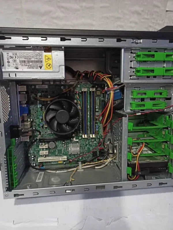 ПК Acer Veriton M4610G Tower / Intel Core i5-2500 (4 ядра по 3.3 - 3.7 GHz) / 16 GB DDR3 / 240 GB SSD NEW / Intel HD Graphics 2000 б/в - зображення 4