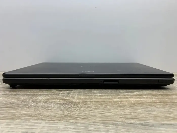 Ноутбук Б-клас Fujitsu LifeBook S792 / 13.3" (1366x768) TN / Intel Core i5-3340M (2 (4) ядра по 2.7 - 3.4 GHz) / 8 GB DDR3 / 120 GB SSD / Intel HD Graphics 4000 / Без АКБ б/в - зображення 8