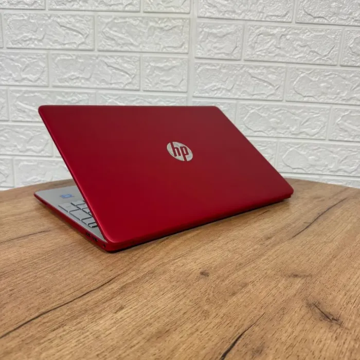 Ультрабук HP 15-dw0083wm / 15.6" (1366x768) TN / Intel Pentium Silver N5030 (4 ядра по 1.1 - 3.1 GHz) / 8 GB DDR4 / 256 GB SSD / Intel UHD Graphics 605 / WebCam б/в - зображення 6