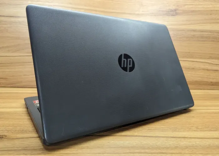 Ноутбук HP 255 G7 / 15.6" (1920x1080) IPS / AMD Ryzen 3 2200U (2 (4) ядра по 2.5 - 3.4 GHz) / 8 GB DDR4 / 256 GB SSD / AMD Radeon Vega 6 Graphics / WebCam / Windows 10 б/в - зображення 7