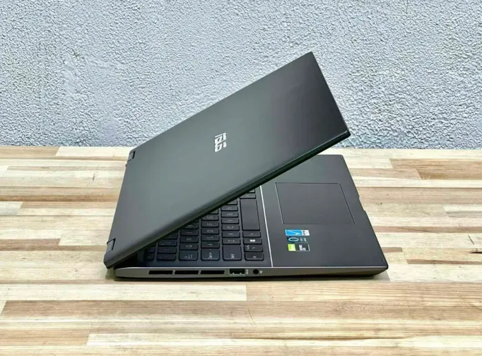 Ігровий ультрабук-трансформер Asus ZenBook Flip Q537F / 15.6" (3840x2160) IPS Touch / Intel Core i5-10210U (4 (8) ядра по 1.6 - 4.2 GHz) / 16 GB DDR4 / 256 GB SSD M.2 / nVidia GeForce GTX 1050, 4 GB GDDR5, 128-bit / WebCam / Win 10 Pro б/в - зображення 3