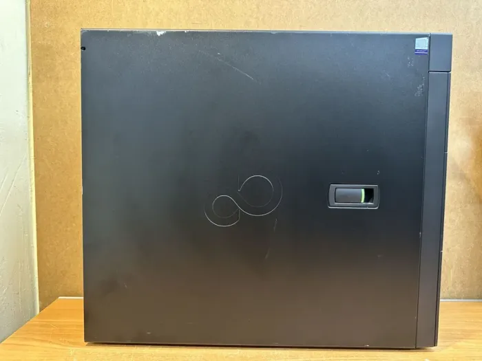 Робоча станція класу B Fujitsu Celsius M770n Tower / Intel Xeon W-2123 (4 (8) ядра по 3,6 - 3,9 ГГц) / 64 ГБ DDR4 / 512 ГБ SSD M.2 / nVidia Quadro P2000, 5 ГБ GDDR5, 160-біт / 450 Вт / DVD-ROM / DisplayPort б/в - зображення 5